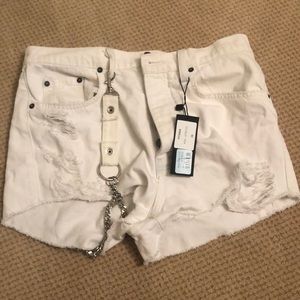 White denim TITANIA carmar denim shorts!